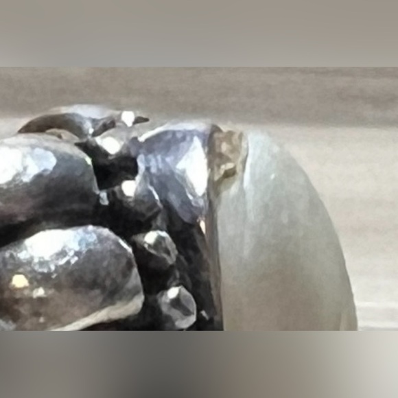 Vintage Native American Sterling Silver Pebbled Pearl Cabochon Ring, Size 8 - Picture 15 of 15